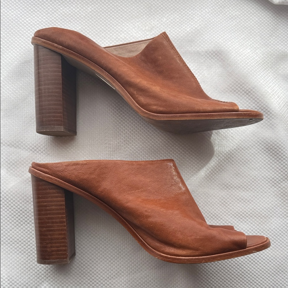 Tan Leather - Louise et Cie - Peep Toe - Size 11